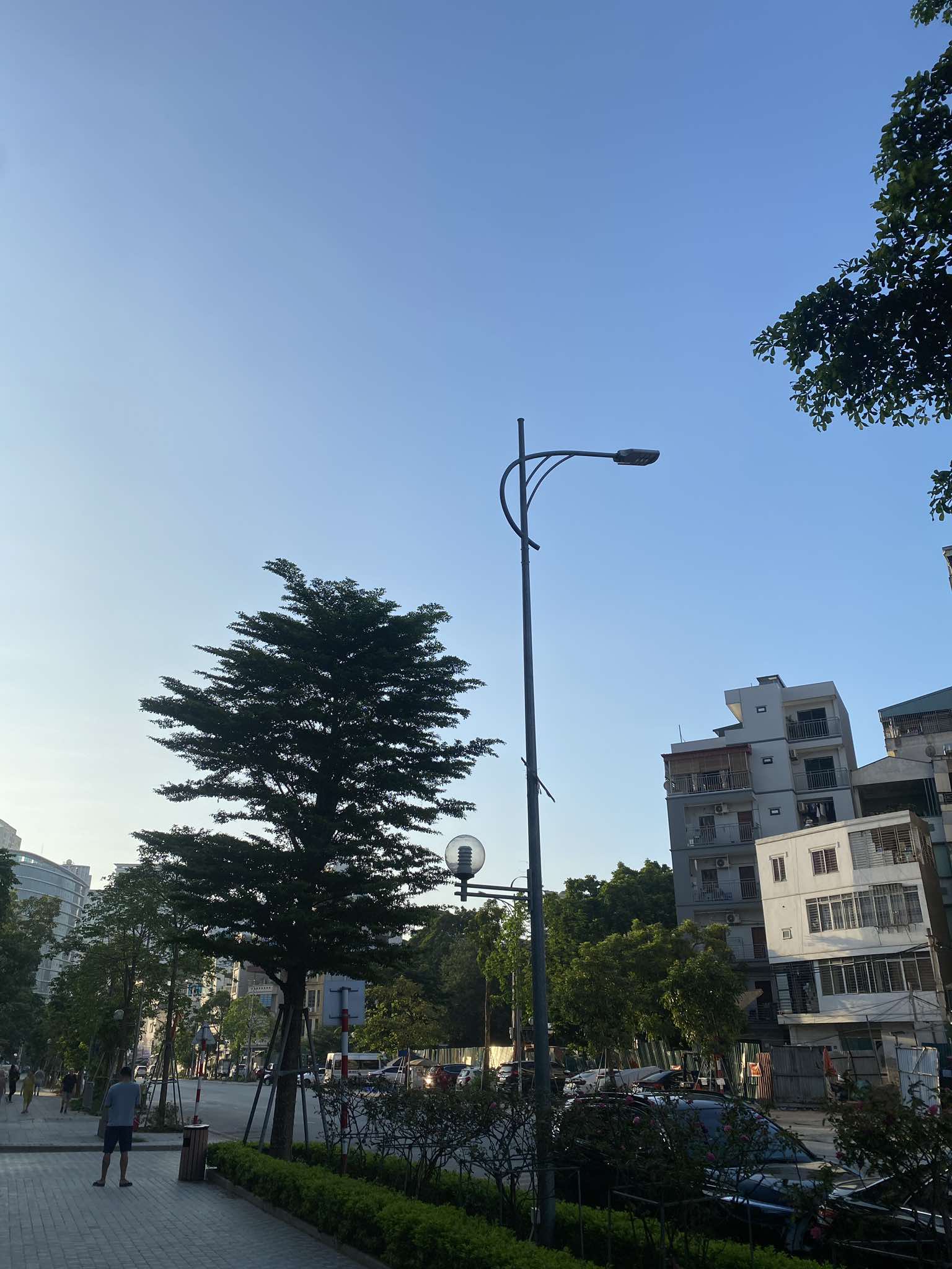 HÀNG HIẾM ĐỐNG ĐA, 2 BƯỚC CHÂN TỚI PHỐ HUỲNH THÚC KHÁNG SIÊU HOT, 73m2 - 12,3 Tỷ